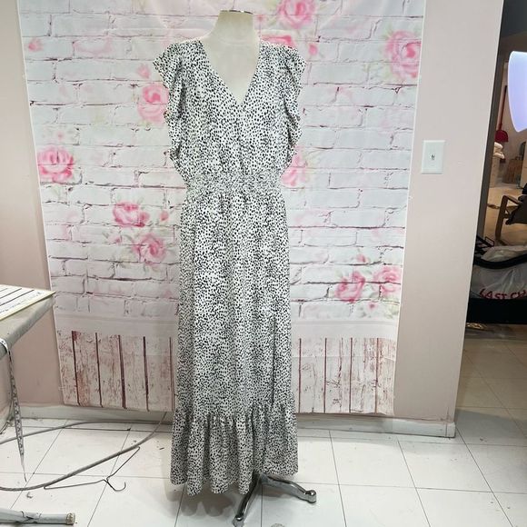 Express Women's V-neck Ruffled Trim High Slit Maxi Dress Black/White Size XL - Picture 2 of 10